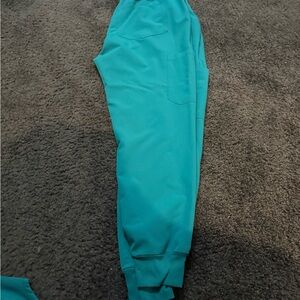 Medium mandal scrub set